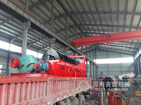 螺旋洗石機、移動輸送機發(fā)往東北