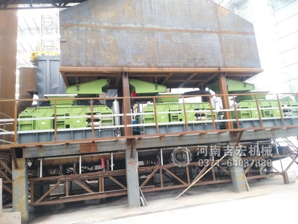看行家如何選擇：深扒液壓對(duì)輥制砂機(jī)讓石料廠(chǎng)利潤(rùn)翻倍的秘密！